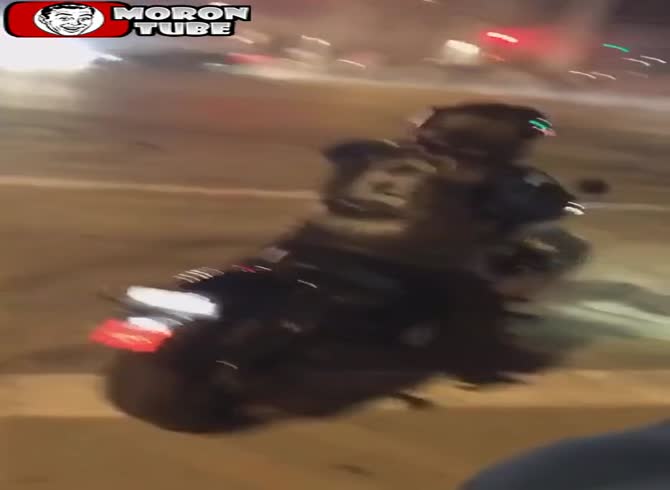 Video: When a wanderer strikes a motorcyclist, things go out of control